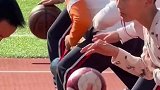 校运会彩排拍篮球，地球仪和空气也可以