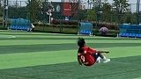 广东：12岁足球小将踢球，脚脚生花