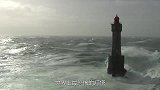 世界最恐怖的灯塔，常年遭巨浪环绕，却拯救了无数船员的生命！