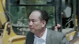 兰桐：村民挖沙换钱，大坝都快被挖穿，姑娘当场怒怼黑心老板