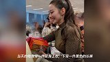 郎朗为什么喜欢吉娜?看到吉娜的生图,人间芭比,这腰我不配拥有
