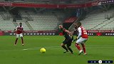 下半场补时第1分钟兰斯球员贝里沙射门 - 打偏