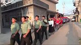 湖南一退伍兵迎亲，带着他的战友们去迎亲，看看军嫂漂亮吗