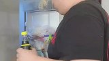 我媳妇练过铁头功