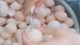 有什么办法让蛋液蛋黄倒出，蛋壳还能保证完整的方法吗