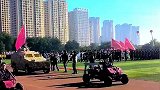 云南一高校运动会现场，学生方队硬核出场，简直不要太帅