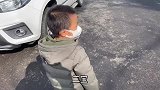 小二今去看望大表姐，首次曝光在北京还有这亲戚，都是小二的贵人