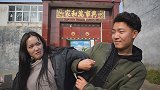 农村光棍找媒婆介绍对象，没想最后和媒婆好上了，对话太有趣了