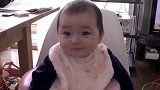 小宝宝频频卖萌笑容甜化了，有没有想生女儿的冲动