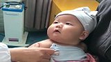 穿尿不湿的打针，果然都不能小觑，这反应妥妥的硬汉