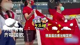 破防了！郭晶晶在看台唱国歌，网友大赞：跳水皇后太美了