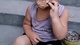 看到肉肉，小眼神都亮了