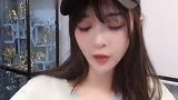 偷偷许愿：我喜欢的人身边不许出现其他女孩子。