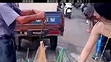 大爷跟我说两斤，咱也不敢说咱也不敢问！