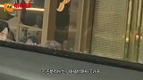 肖战杨紫商场甜蜜逛街，谁注意两人的步伐？网友：等等杨紫呀