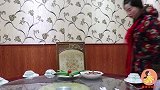 客人点好菜后上厕所，霹雳转身就打包菜，客人回来精彩了