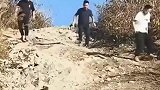 下坡时失控，辛亏车辆给我减速
