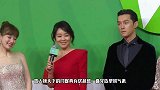 闫妮这个岁数还能保持这样真好，完美的比例，一点不输小姑娘