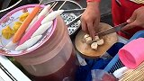 为了了解下当地的风俗，专门品尝了泰国街头的美食，这味道简直绝