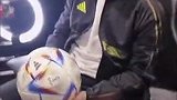 文了一个球？梅西社媒发布短视频 晒腿部新纹身