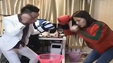 情侣玩石头剪刀布,女朋友那一拳,是不是玩不起