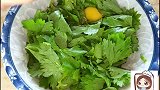 一把芹菜，半碗面粉，教你创意新吃法，比吃红烧肉还解馋