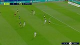 第7分钟里昂球员孟菲斯射门 - 打偏