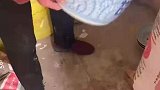老人卖咸菜罐，意外发现竟是清代古董