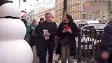 国外街头雪人恶作剧，玩的就是心跳，真的太刺激了