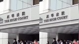 休庭变粉丝聚会？周星驰被粉丝要签名还送口罩