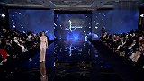高挑迷人外国美女时尚走秀，绝美的设计，出众的身材