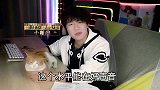 憋笑大挑战：大叔用鼻子吃面，这是个高手！