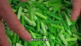大厨教你蒜苔的新吃法，做法简单，鲜香脆爽开胃又下饭