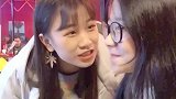 老师翘班吃烧烤约会，也都是凡人嘛