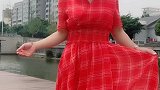 我们总以为生活欠我们一个满意，其实，是我们欠生活一个努力