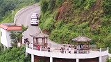 在这里飞无人机感觉脚都在发抖