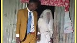 非洲村长儿子今天结婚就和新娘闹得不愉快了