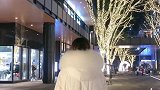希望有一个能陪我一起在这个灯散步的人