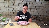 10块钱买32个鸡头，卤制一大锅，吃的真带劲！