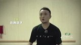 康辉第一次跳街舞，手忙脚乱哈哈太好笑了！