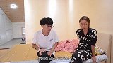 丈夫去世，妻子守寡十年没再婚，儿子出差却遇到去世的爸爸