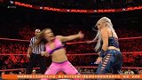 WWE-17年-RAW第1263期：女子三重威胁赛米琪VS贾克斯VS布鲁克-全场
