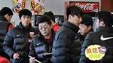 中超-14赛季-中国足球教父徐根宝包馄饨-新闻