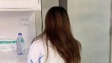 渴我也不拿这瓶水，志气这块不能丢！