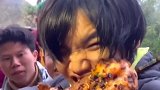 铁桶焖大排骨美食开吃，色香味俱全