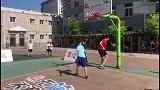 六一大礼包？沈梓捷和小朋友单挑 送暴力隔扣摧毁篮球梦