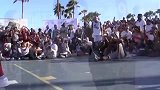 街球-16年-街球圣地venice beach上演扣篮盛宴 街头扣篮王从阿隆·戈登头上飞跃-专题