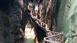 天门山下，鬼谷峡洞