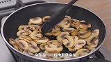 鸡肉蘑菇杂烩，口感丰富，营养丰富