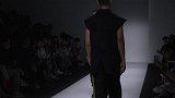 韩国设计师品牌D.GNAK 上海时装周“移植”大秀
